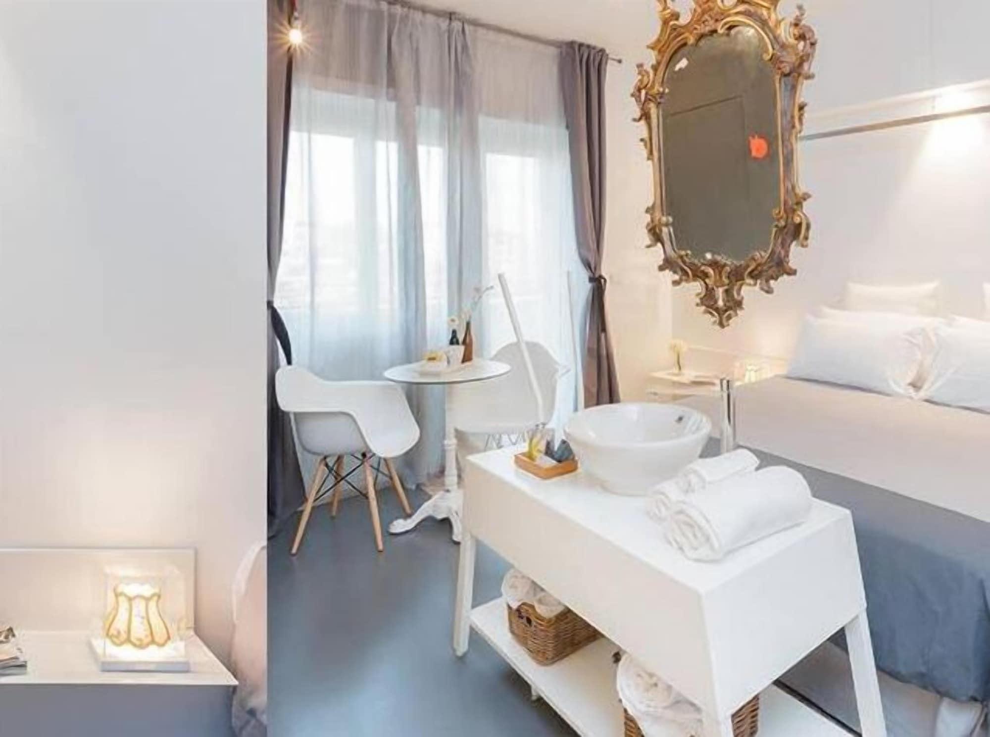 Boutique Rooms Trastevere โรม ภายนอก รูปภาพ